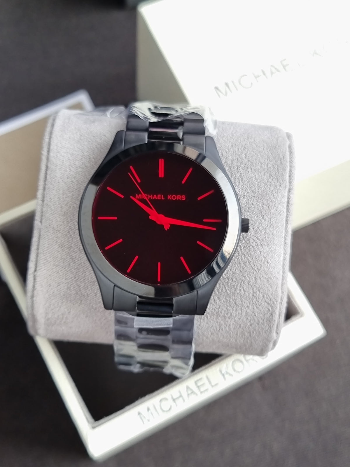 Michael Kors Slim Runway Quartz Black Dial 44mm Men's Watch
MK8734